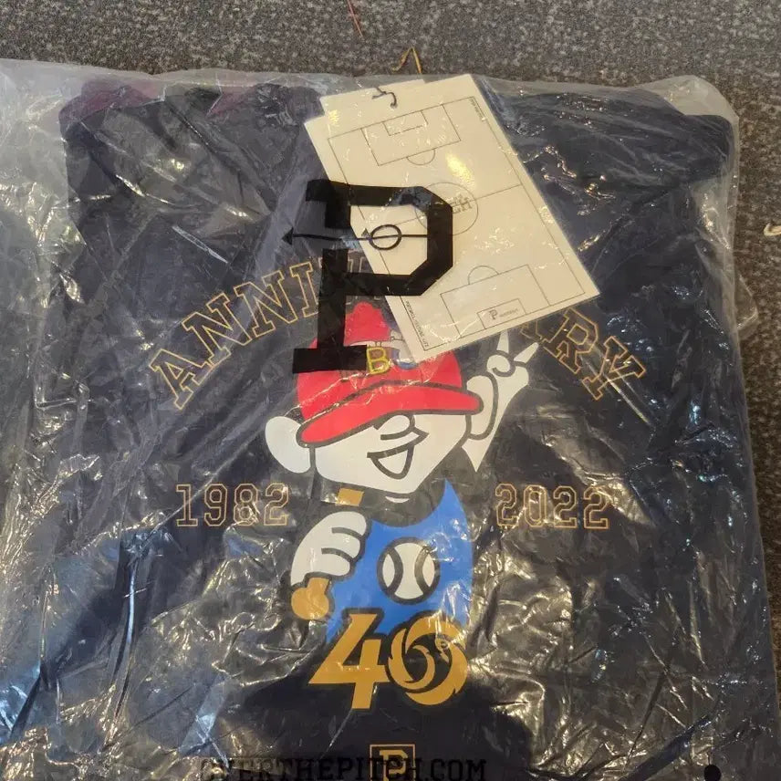 [BUNJANG] Peach 40th Anniversary Hoodie Navy / 피치 40주년 기념 후드티 네이비