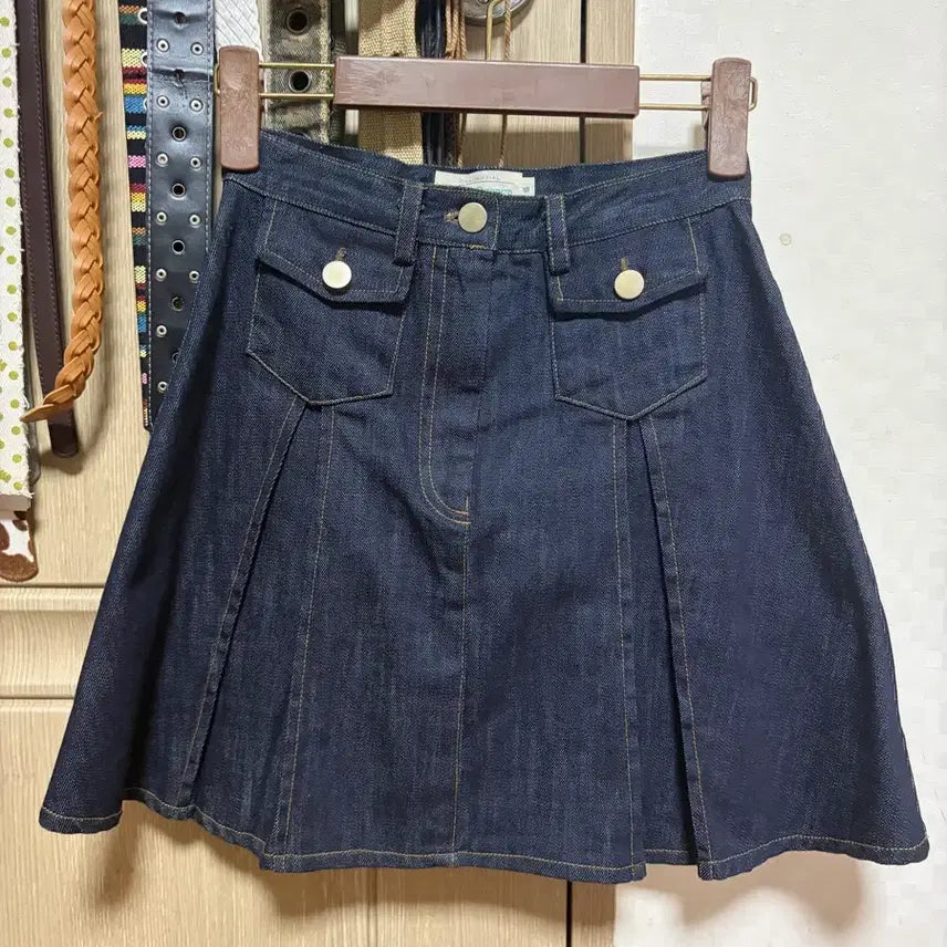 [BUNJANG] Dark Wash Flare Pleats Pocket Denim Skirt / 생지 진청 플레어 플리츠 포켓 데님 스커트