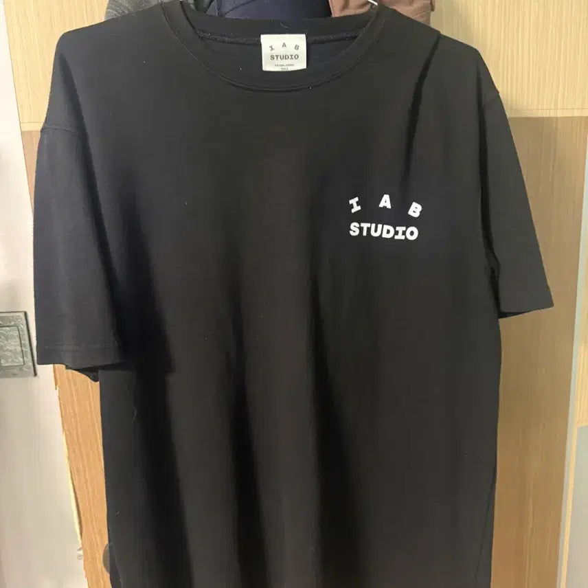 [BUNJANG] IAB STUDIO Short Sleeve T-Shirt Black / IAB STUDIO 아이앱스튜디오 반팔 티셔츠 블랙