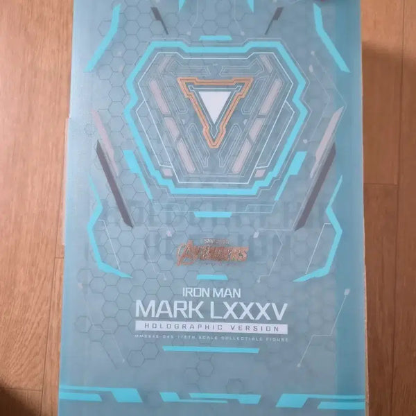 [BUNJANG] Hot Toys Iron Man Mark 85 Hologram Version Figure / 핫토이 아이언맨 마크 85 홀로그램 버전 피규어 홀로그래픽