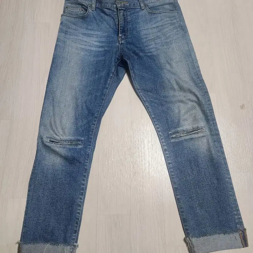 [BUNJANG] Saint Laurent Distressed Denim Jeans / 생로랑 청바지