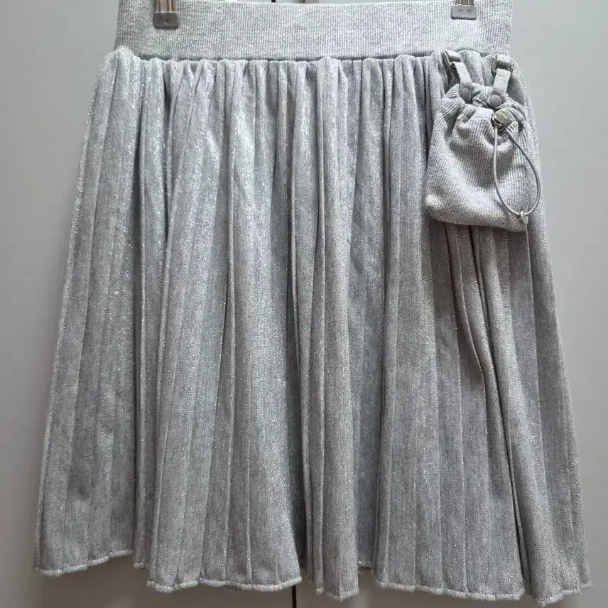 [BUNJANG] Elord Pleated Culottes Skirt with Detachable Ball Pouch - Size S / 여성골프 엘로드 플리츠 스커트 샤이닝실버