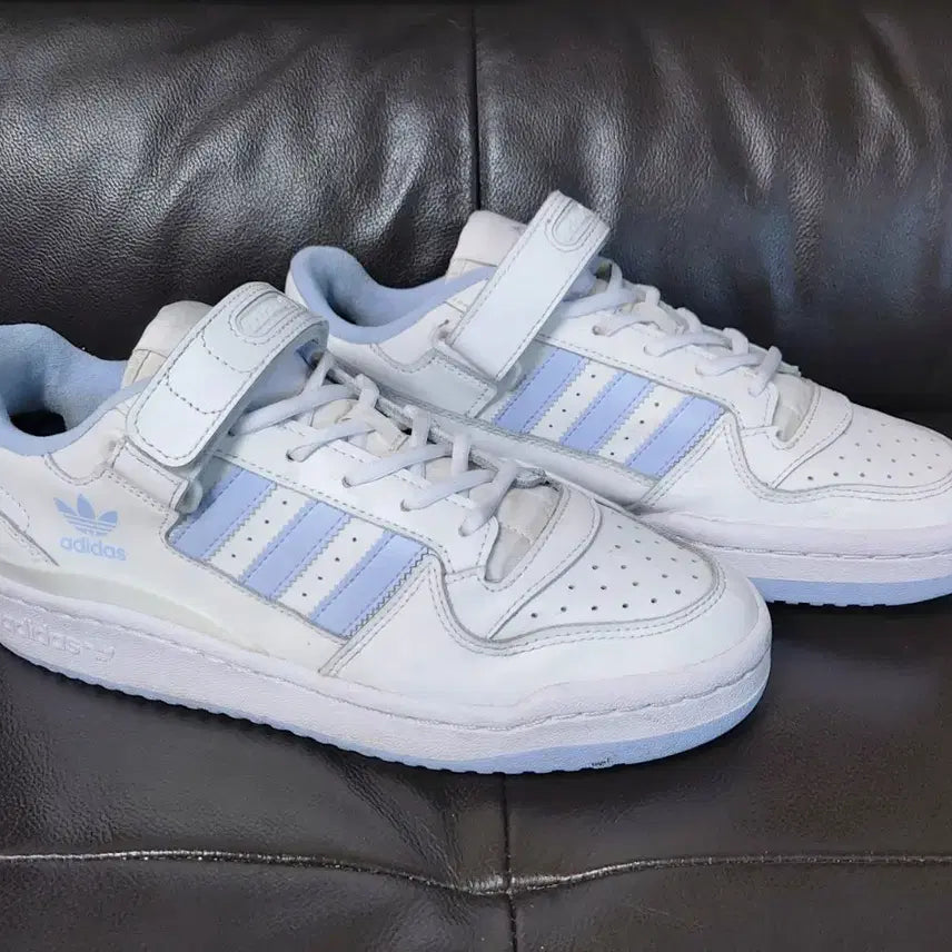 [BUNJANG] Adidas Forum Low Futz White Blue (250mm) / 아디다스 포럼 로우 퓨츠 화이트 블루(250mm)