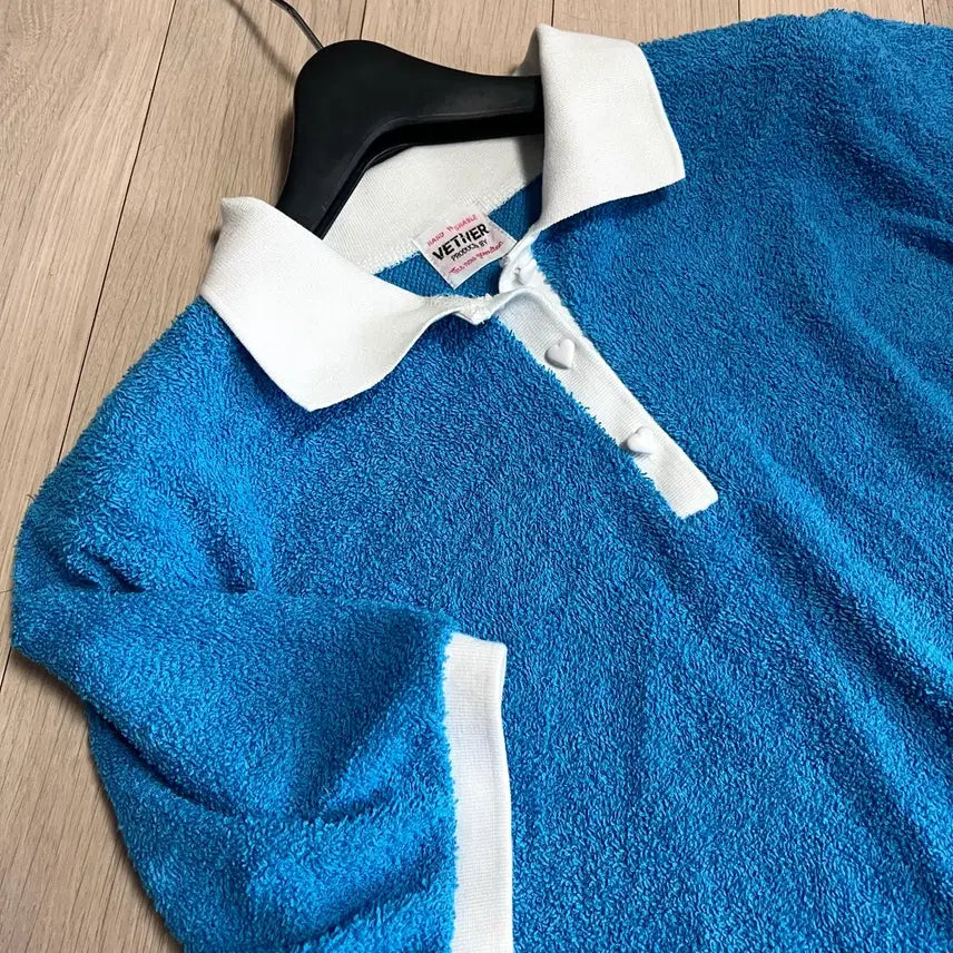 [BUNJANG] VETIVER Terry Heart Button Short-Sleeve Polo Shirt / 베티버 VETIVER 하트단추 테리 반팔 카라티 티셔츠 타올소재 여행룩 휴가룩 물놀이 수영복커버업 배색 블루 파랑색