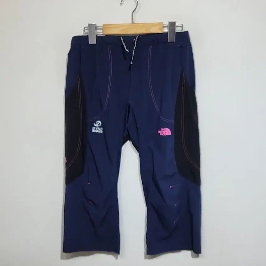 [BUNJANG] The North Face Women's 7-Point Spandex Cargo Shorts Navy / (M) 노스페이스 반바지 네이비 스판 등산복 7부 밴딩 하프팬츠