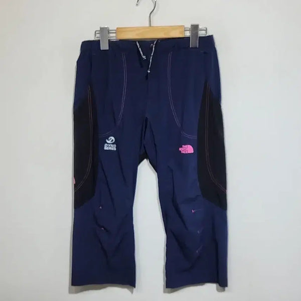 [BUNJANG] The North Face Women's 7-Point Spandex Cargo Shorts Navy / (M) 노스페이스 반바지 네이비 스판 등산복 7부 밴딩 하프팬츠