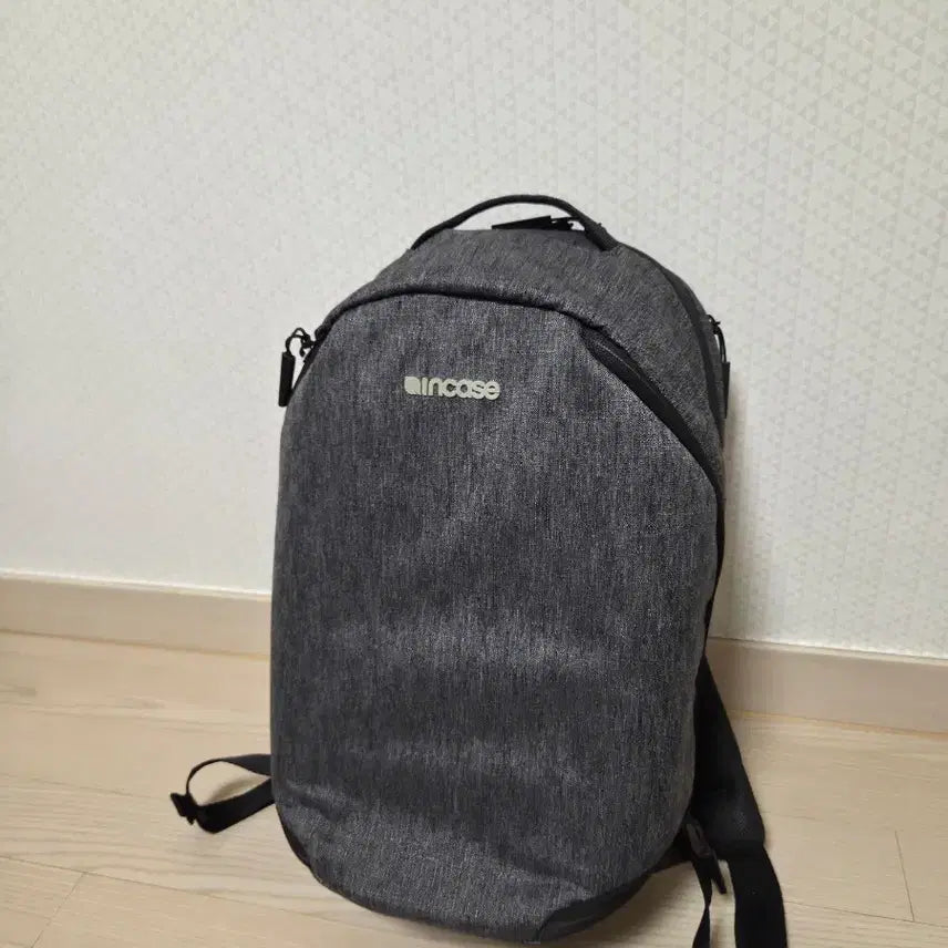 [BUNJANG] Incase Reform Capture Backpack Heather Gray / 인케이스 리폼 캡쳐 백팩