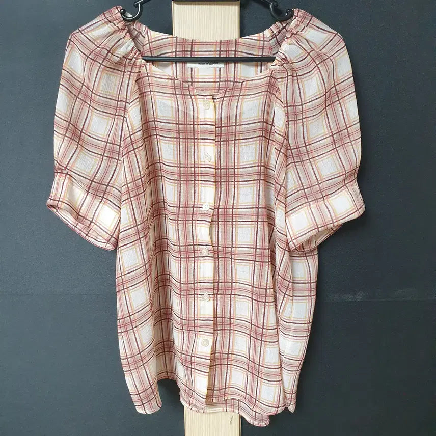 [BUNJANG] Roem Sky Blue Check Short-Sleeve Blouse / 진짜만원 로엠 하늘하늘체크 반팔블라우스 55
