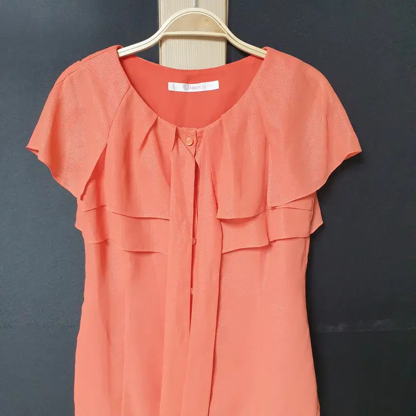 [BUNJANG] Women's Orange Chiffon Ruffle Blouse - Size 55 / 진짜만원 숲 프릴로 어깨덮는 캉캉블라우스 55 오렌지