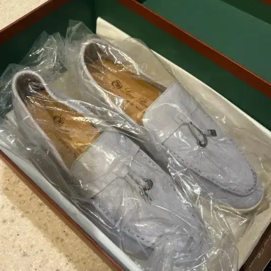 [BUNJANG] Loro Piana Summer Walk Loafers Light Grey / 로로피아나 로퍼 라이트 그레이 235