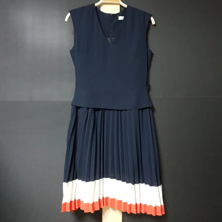 [BUNJANG] Pleated Midi Dress with Color-Block Detail (Navy) / 진짜만원 55 66 플리츠 미디원피스 배색네이비 허니콤