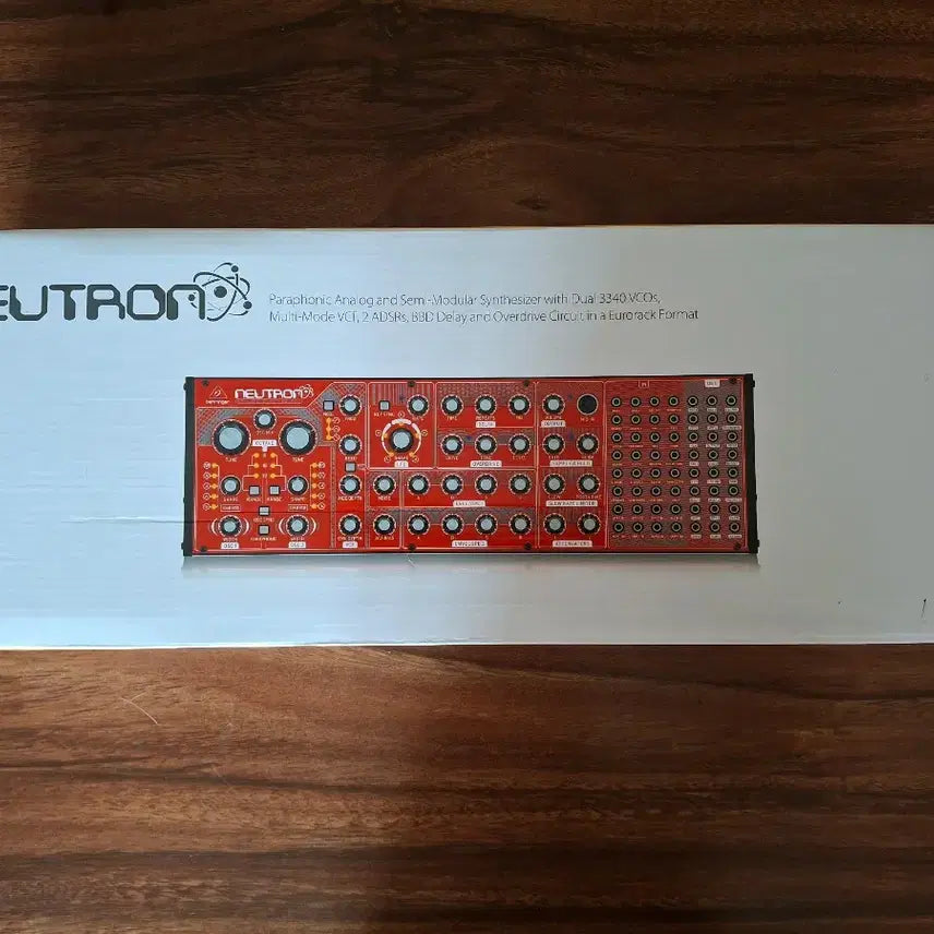 [BUNJANG] Behringer Neutron Semi-Modular Synthesizer / 베링거 뉴트론(Behringer Neutron) 국제미디 정품