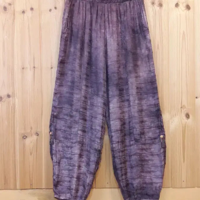 [BUNJANG] Embroidered Gauze Trousers Natural Dye / * 천연염색 항아리핏 자수 인견바지*
