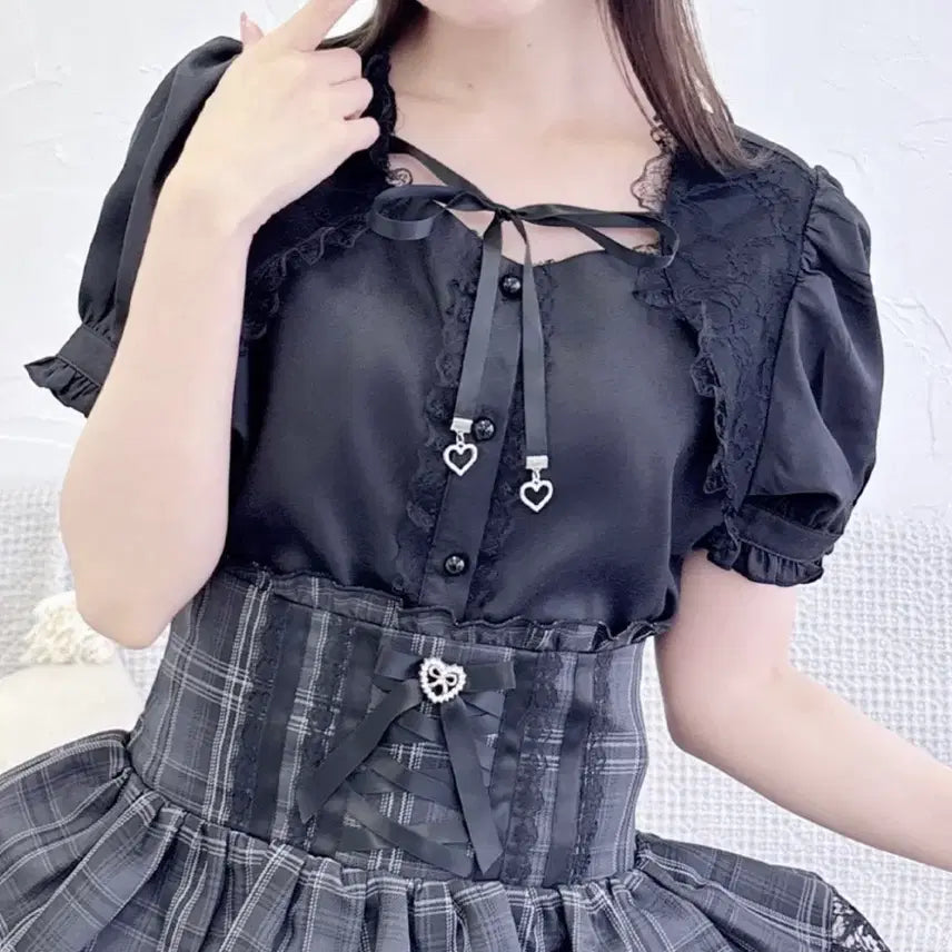 [BUNJANG] Maz Cape-Style Frill Blouse Black / 마즈 케이프풍 프릴 블라우스 블랙 양산형 지뢰계 양지뢰