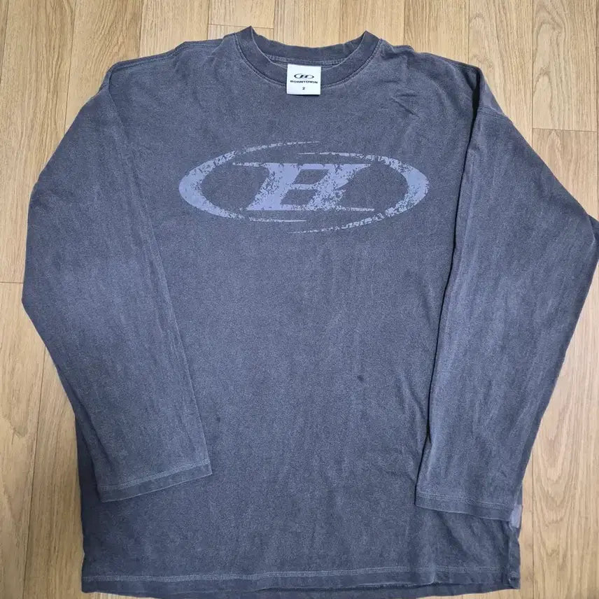 [BUNJANG] Born to Win Crack B Pigment Long Sleeve Charcoal Size 2 / 본투윈 피그먼트 롱슬리브 CRACK B PIGMENT LONGSLEEVE 차콜 2사이즈