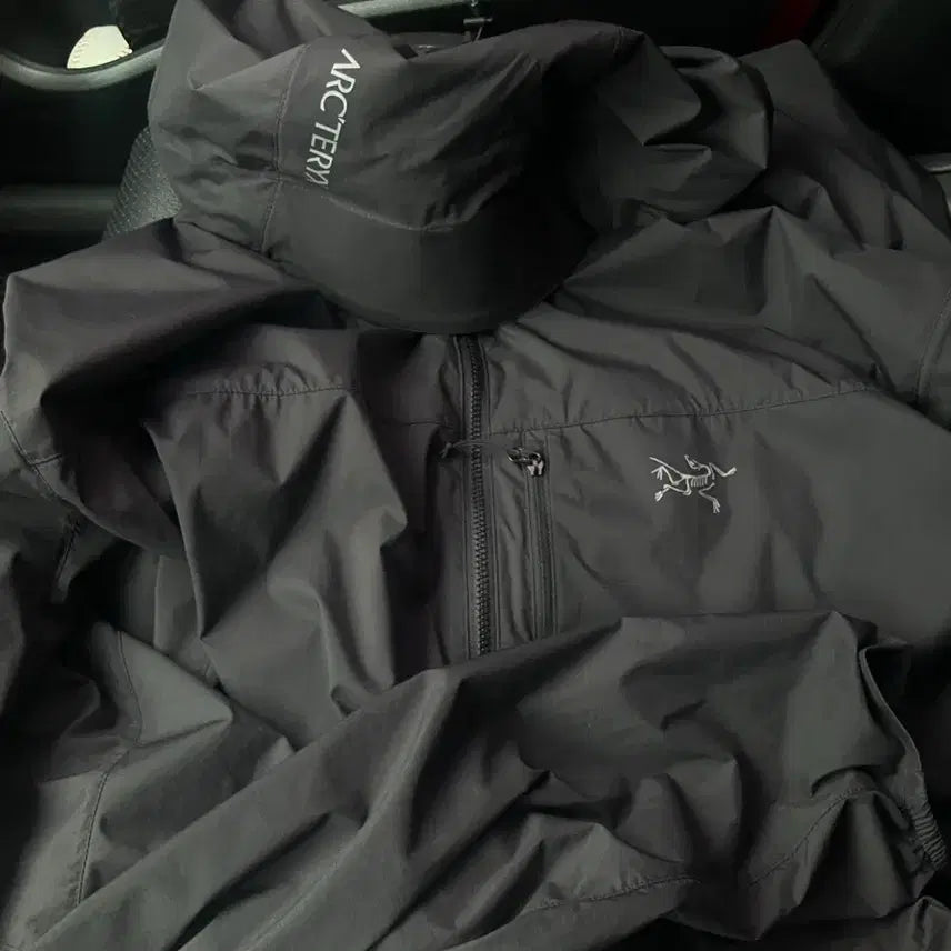 [BUNJANG] Arc'teryx Squamish Hoody Black / [XL]아크테릭스 스쿼미시 후디 블랙
