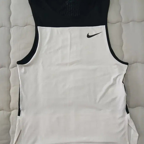 [BUNJANG] Nike Dri-FIT Sleeveless Top - Size L / 나이키 민소매 나시 드라이핏 정품 A급 L사이즈