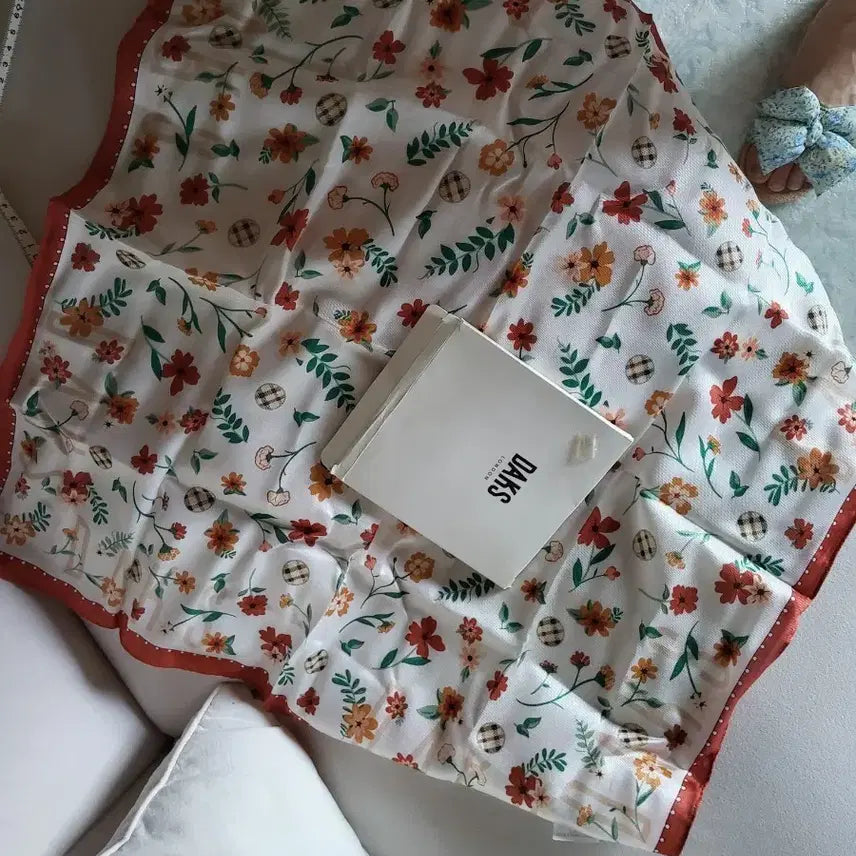 [BUNJANG] Daks Silk Blend Floral Pattern Scarf / 닥스실크50+면50 스카프