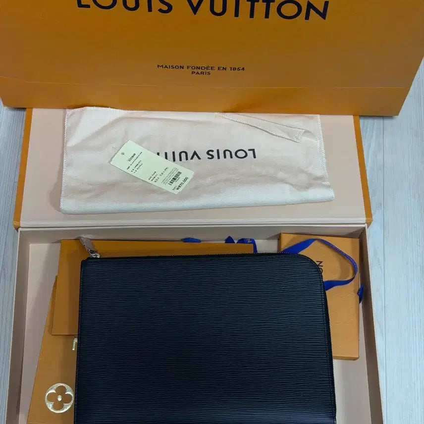 [BUNJANG] Louis Vuitton Pochette Jour PM Epi Leather / 루이비통 포쉐트주르 PM 에삐