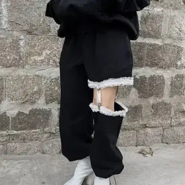 [BUNJANG] The Mysterious Hotel Garter Belt Training Pants Black / 더미스테리어스호텔 미스테리어스호텔 가터벨트 팬츠 트레이닝 블랙