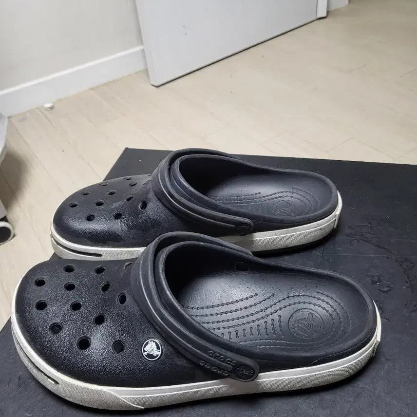[BUNJANG] Crocs Classic Clog Black M10 W12 / 크록스 블랙 M10 W12 상태매우좋음