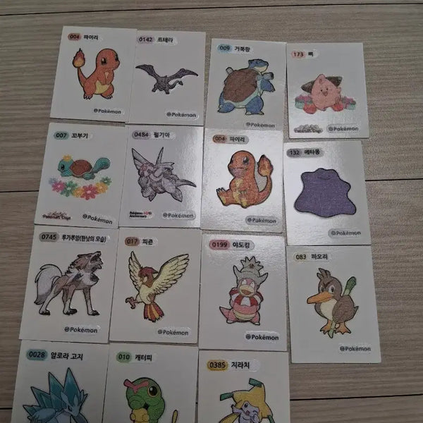 [BUNJANG] Pokemon Stickers 30-Piece Set / 포켓몬 띠부띠부씰 30장(포켓몬 관련 서비스)