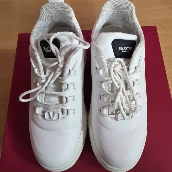 [BUNJANG] Valentino Garavani White Sneakers - Size 38 (245) - Unisex / 정품 발렌티노 가라바니 화이트 스니커즈 38 (245) 새거같은 중고  남 여공용