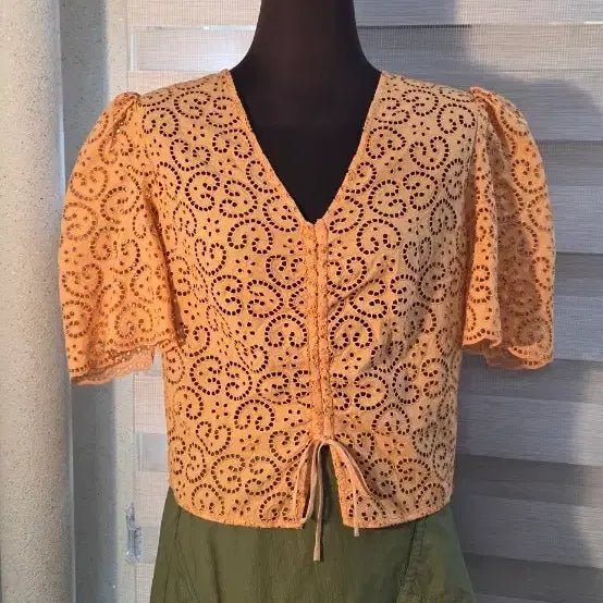 [BUNJANG] Sandro Punching Blouse / 산드로 펀칭 블라우스