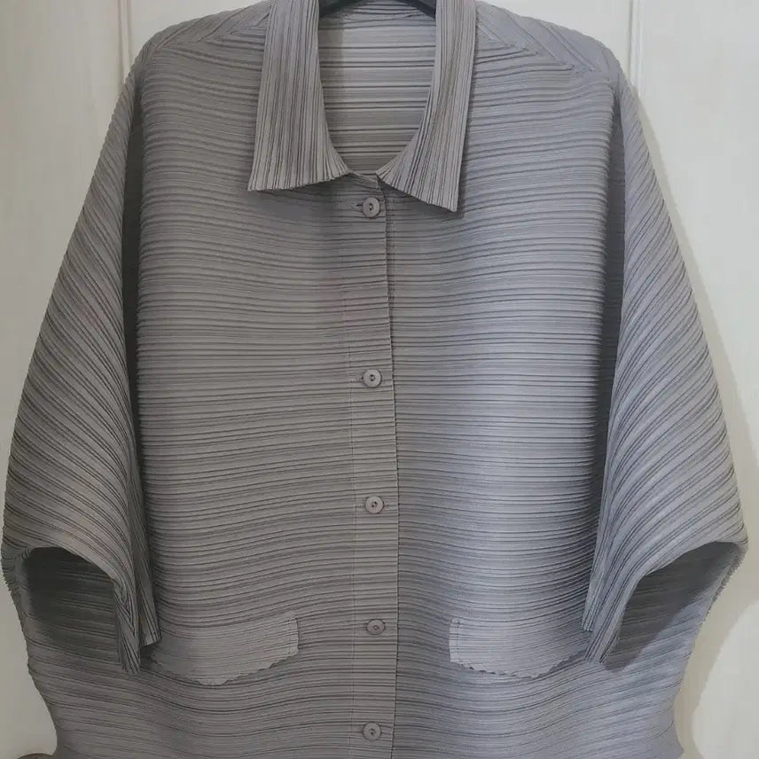 [BUNJANG] Pleated Cardigan Shirt / 플리츠 가디건 셔츠