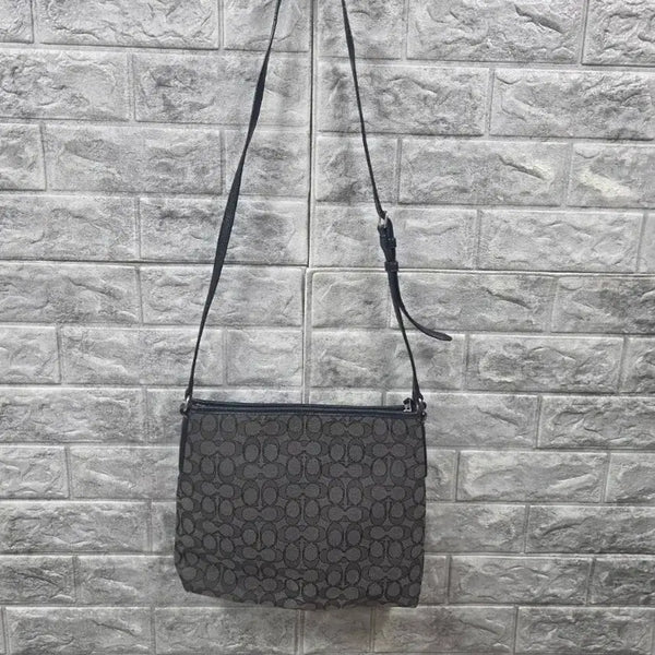 [BUNJANG] Coach Signature Pattern Crossbody Bag / 코치 시그니처 패턴 크로스백  사이즈 25*30 상태양호