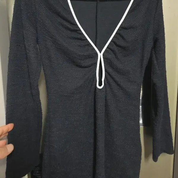 [BUNJANG] H&M Black Shirring V-Neck Mini Dress XS / H&M 블랙 셔링 브이넥 미니 원피스 XS
