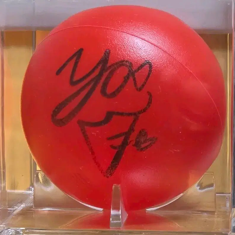 [BUNJANG] Kim Yooyeon Signed Ball / 트리플에스 김유연 싸인볼