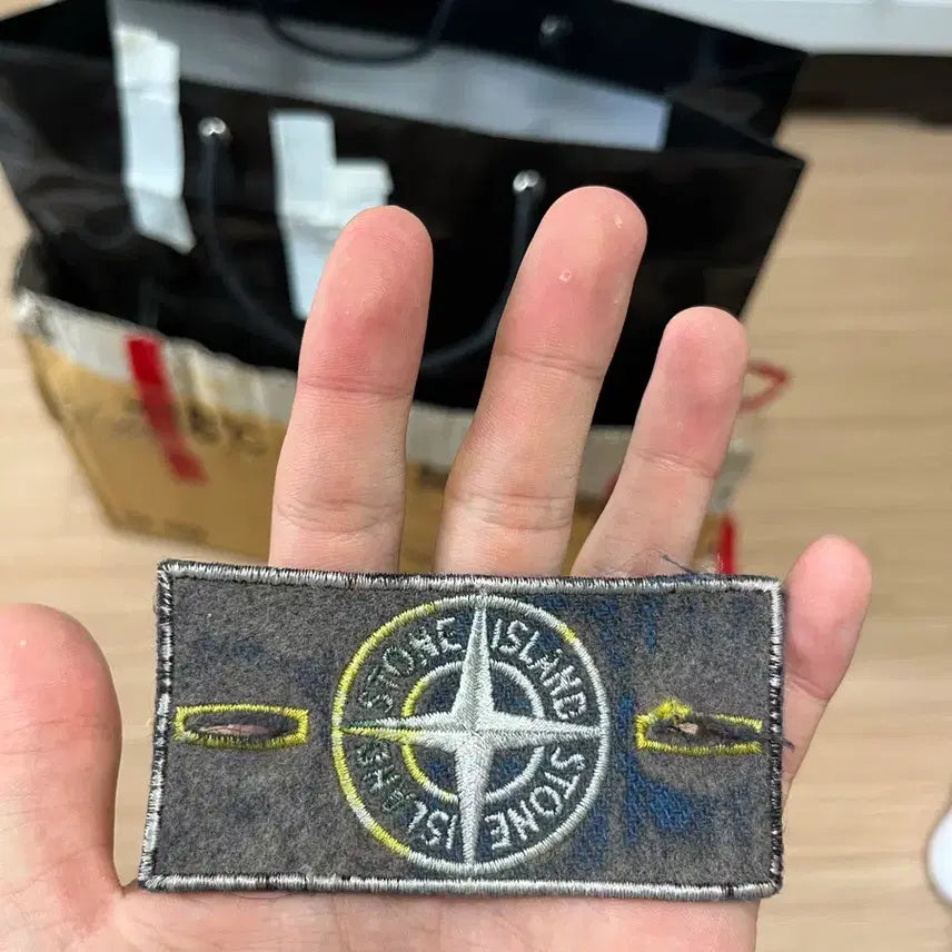 [BUNJANG] Stone Island Special Badge / 스톤아일랜드 핸드코로션 특수 와펜 팝니다