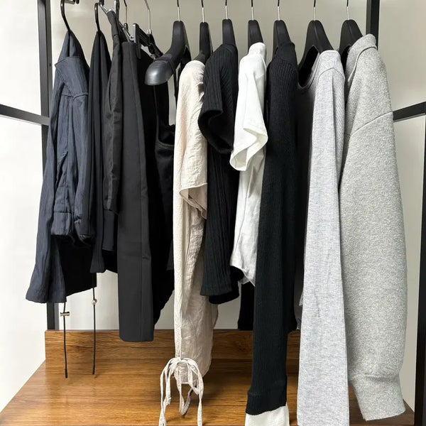 [BUNJANG] Bundle Set - T-shirts, Blouses, Knitwear, Pants / 옷정리|옷일괄|의류모음|반팔|블라우스|니트|바지|에이블리|굴림티|와이드바지