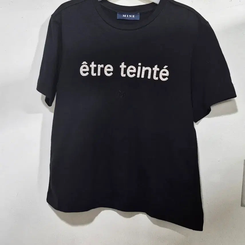 [BUNJANG] MINE by Handsome Beaded Lettering T-Shirt Black / 한섬 마인 MINE 비즈 레터링 티셔츠 블랙