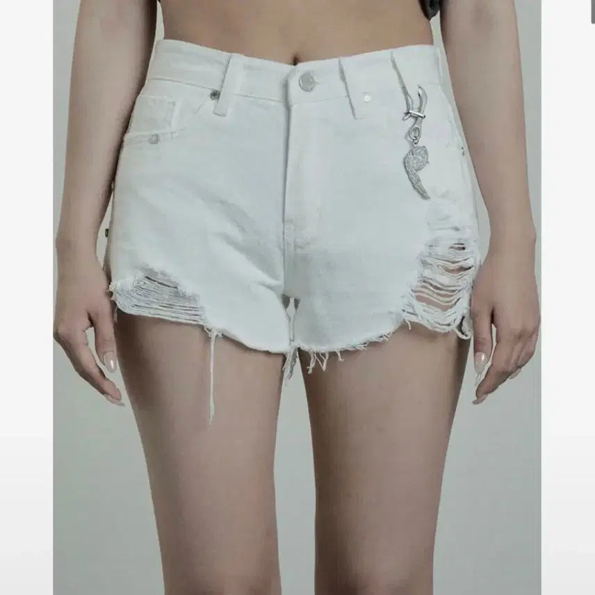 [BUNJANG] Et Osome Rivet Damage Keyring Shorts / 에트오소메 데미지 키링 쇼츠 Rivet Damage Keyring Shorts pants