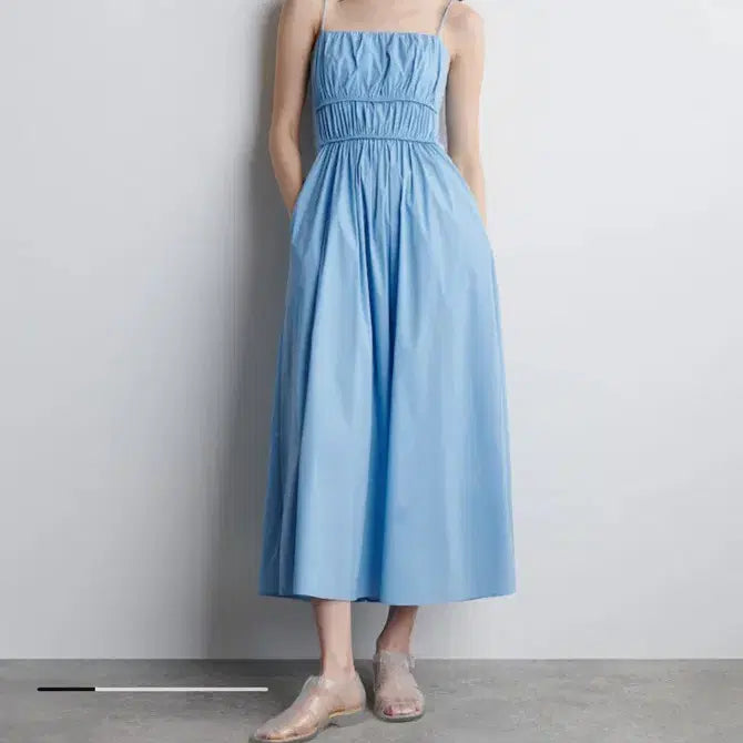 [BUNJANG] COS Gathered Cotton Midi Dress Light Blue / 새상풉) COS 개더드 코튼 미디 드레스 라이트 블부