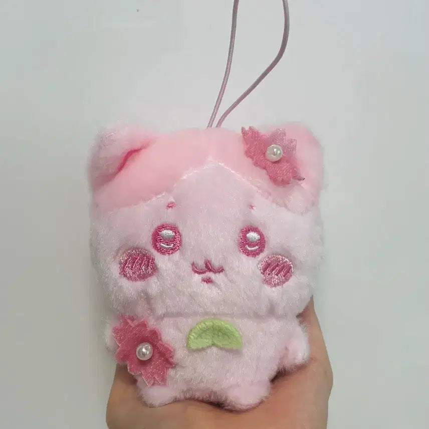 [BUNJANG] Chiikawa Cherry Blossom Mascot Keychain (Hachiwara) / 치이카와 벚꽃 마스코트 키링 하치와레