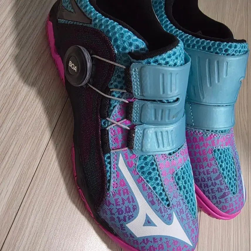 [BUNJANG] Mizuno Wave Medal Boa Table Tennis Shoes / 탁구화 미즈노 웨이브 메달 보아 240사이즈 팝니다