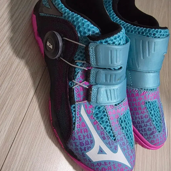 [BUNJANG] Mizuno Wave Medal Boa Table Tennis Shoes / 탁구화 미즈노 웨이브 메달 보아 240사이즈 팝니다