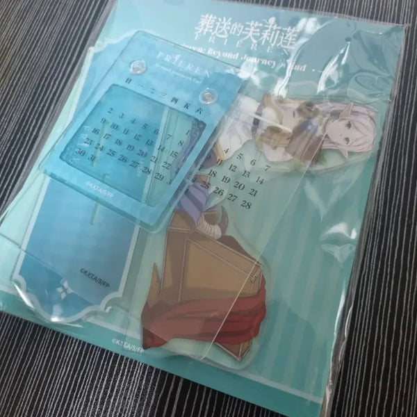 [BUNJANG] Frieren: Beyond Journey's End Chinese Lottery Special Prize Acrylic Calendar (Sealed) / 장송의프리렌 중국쿠지 특별상 아크릴 캘린더(미개봉)