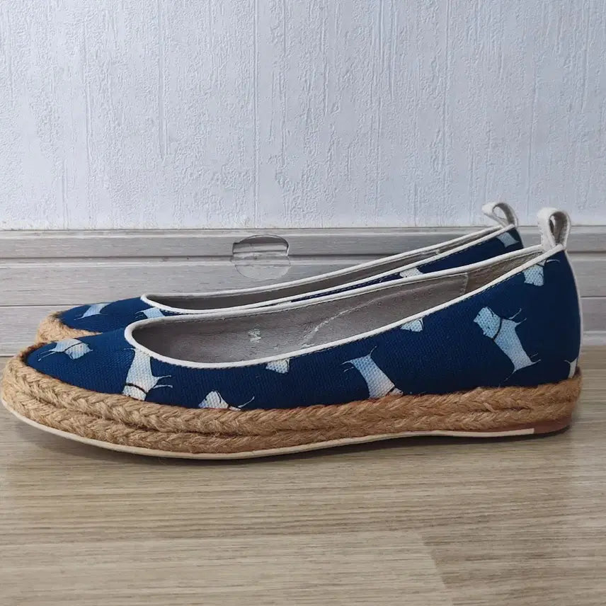 [BUNJANG] Ozweegos Blue Dog Print Espadrilles / 오즈세컨 블루독 프린트 에스파드리유245