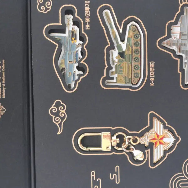 [BUNJANG] Ministry of National Defense Official Keychain and Badge Set / 국방부 공식 키링 뱃지 굿즈 세트
