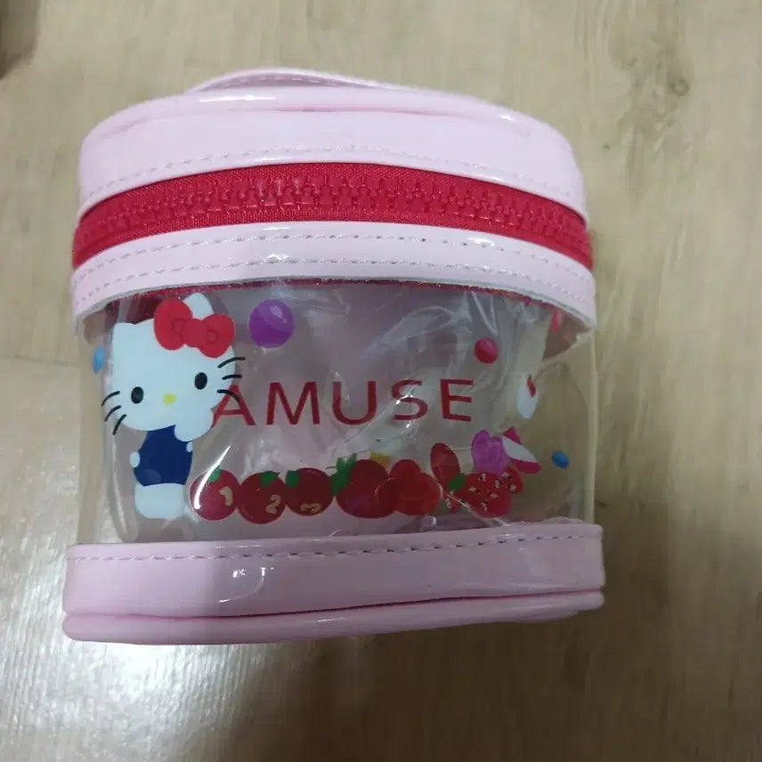 [BUNJANG] Amuse Hello Kitty Pink Pouch Bag / 새제품)어뮤즈 헬로키티 핑크 파우치 가방 새제품팝니다