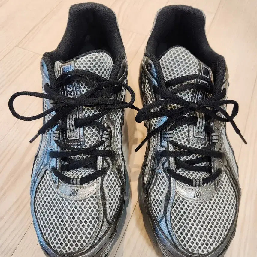 [BUNJANG] New Balance 740 Dark Silver Sneakers (260mm) / 뉴발란스 운동화 다크실버 메타닉260