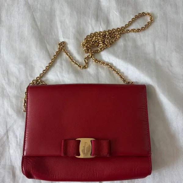 [BUNJANG] Salvatore Ferragamo Ginnie Vara Bow Leather Chain Shoulder Bag / 살바토레 페라가모 지니 바라 보우 레더 체인 숄더백