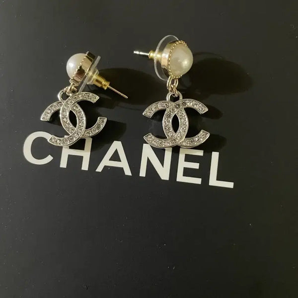 [BUNJANG] Chanel Pearl Cubic CC Logo Earrings / 샤넬 진주 큐빅 CC 로고 귀걸이