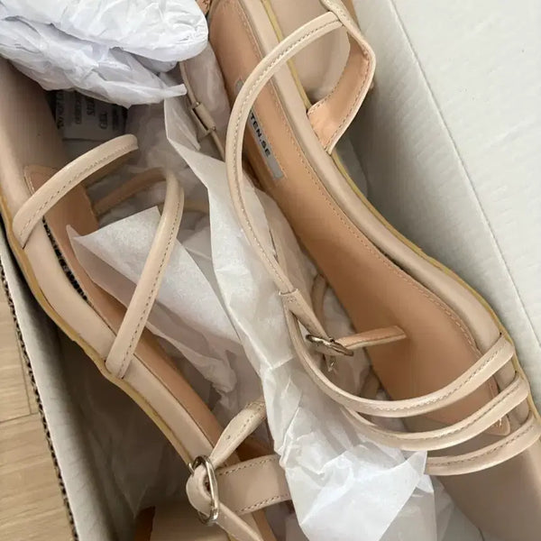 [BUNJANG] Elcanto Shin Hye Park Intense Strap Sandals Beige / (새상품)엘칸토 박신혜 신발 인텐스 스트랩 샌들 250 베이지