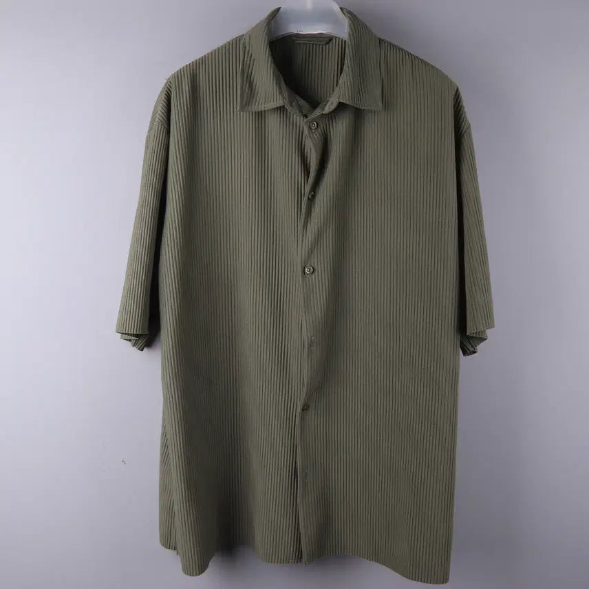 [BUNJANG] Zara Olive Green Pleated Short Sleeve Shirt (L) / 자라 올리브 그린 색상 플리츠 반팔 셔츠 (L)