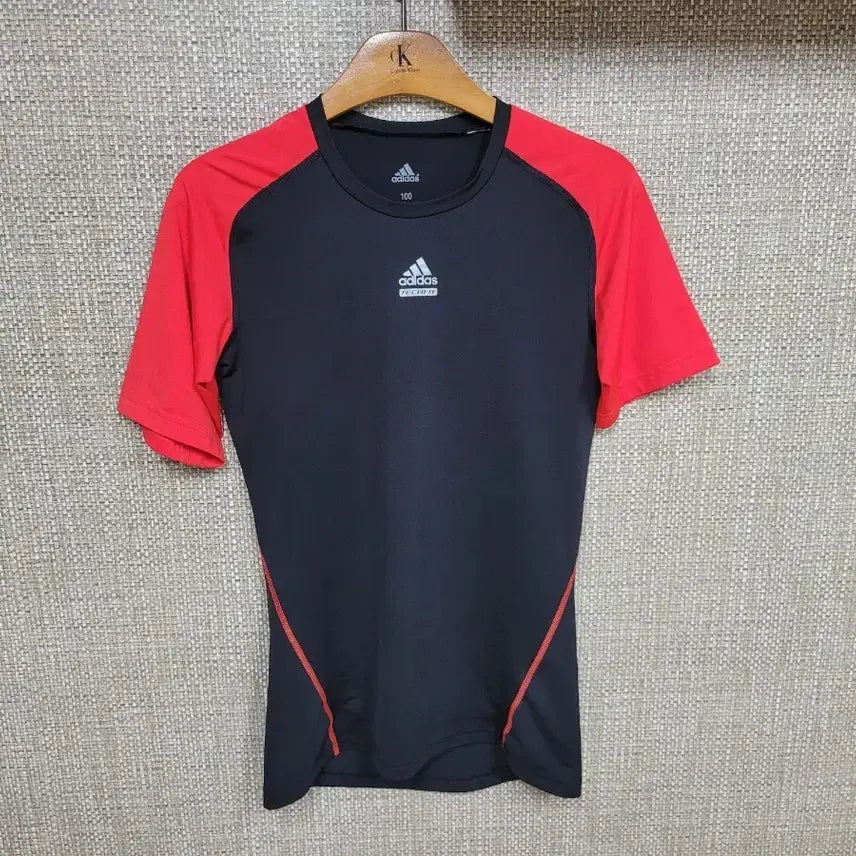 [BUNJANG] Adidas Techfit Short Sleeve Compression Shirt / 100사이즈 아디다스 테크핏 반팔 기능성 컴프레션 헬스 런닝 운동